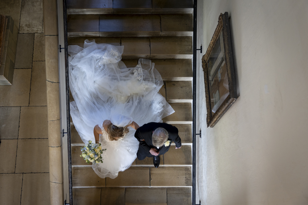 HOW TO CREATE A STUNNING WEDDING PHOTO ALBUM